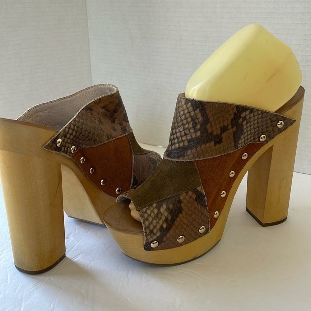Shellys London Size 9 kitty tan platform sandals